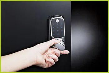 Expert Locksmith Services Chicago, IL 773-453-5802 Expert Locksmith Services Chicago, IL 773-453-5802 - 11-business-locksmiths