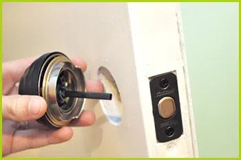 Expert Locksmith Services Chicago, IL 773-453-5802 - 12-changing-locks
