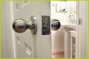Expert Locksmith Services Chicago, IL 773-453-5802 Expert Locksmith Services Chicago, IL 773-453-5802 - 14-unlock-door