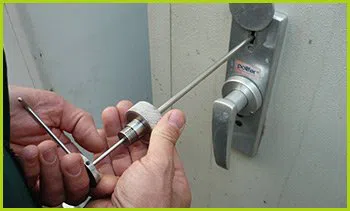 Expert Locksmith Services Chicago, IL 773-453-5802 Expert Locksmith Services Chicago, IL 773-453-5802 - 15-emergency-locksmiths