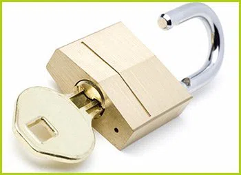 Expert Locksmith Services Chicago, IL 773-453-5802 Expert Locksmith Services Chicago, IL 773-453-5802 - 2-lock-key